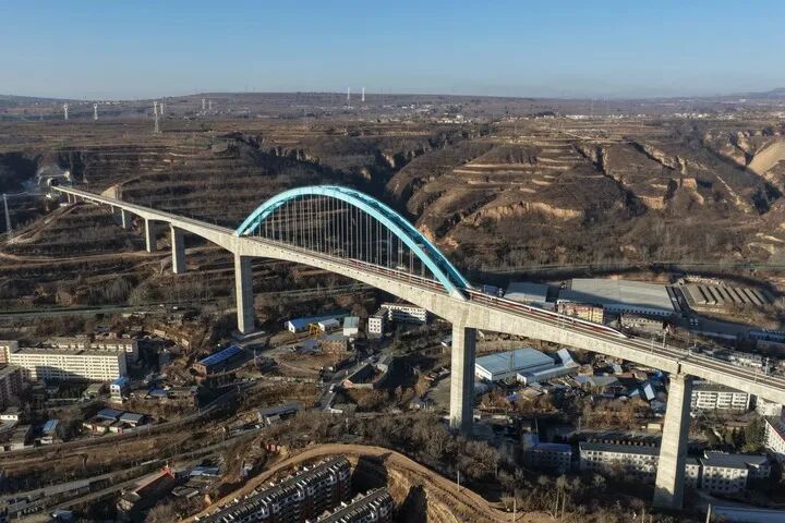 转发祝贺！中国高铁，突破5万公里