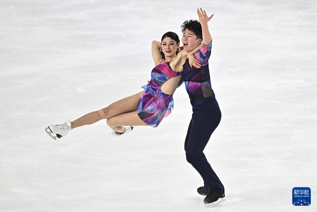 全国花样滑冰锦标赛：冰舞韵律舞赛况