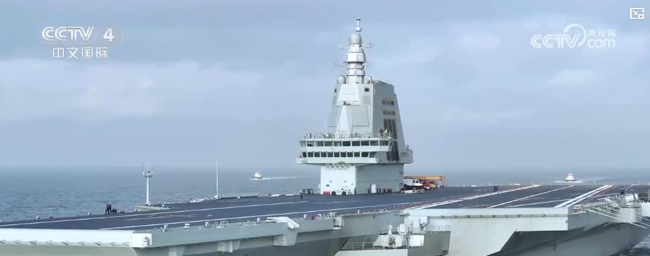 大国重器砺剑深蓝 福建舰首次海上训练彰显硬核实力