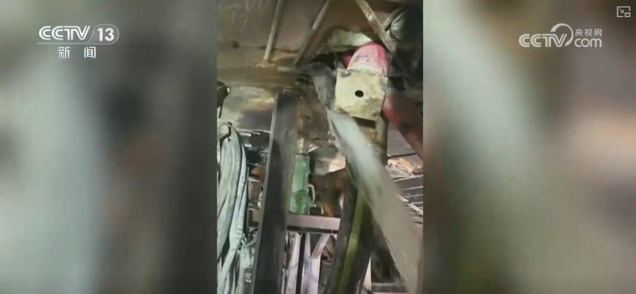 建设者啃下“硬骨头”书写新的世界第一 打通天山为南疆北疆经济发展插上腾飞“翅膀”