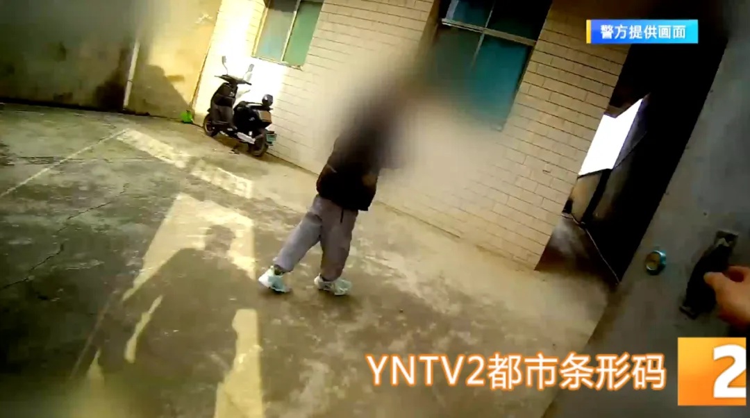 9岁男孩做作业“气晕”妈妈 ！紧急教科书式报警 ，给民警“导航”……