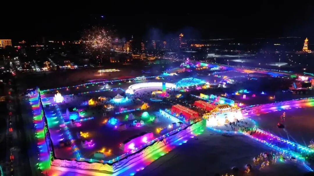 气氛拉满了！元旦不知道去哪儿？好去处上新！