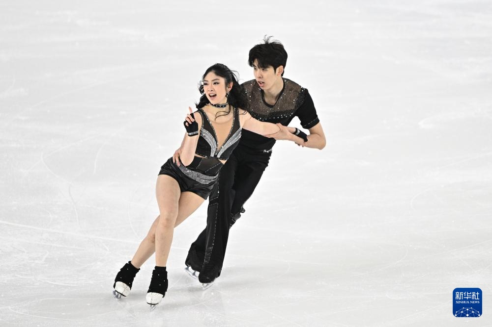 全国花样滑冰锦标赛：冰舞韵律舞赛况