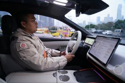 全国首辆L3级自动驾驶汽车上路了 晚高峰体验很丝滑
