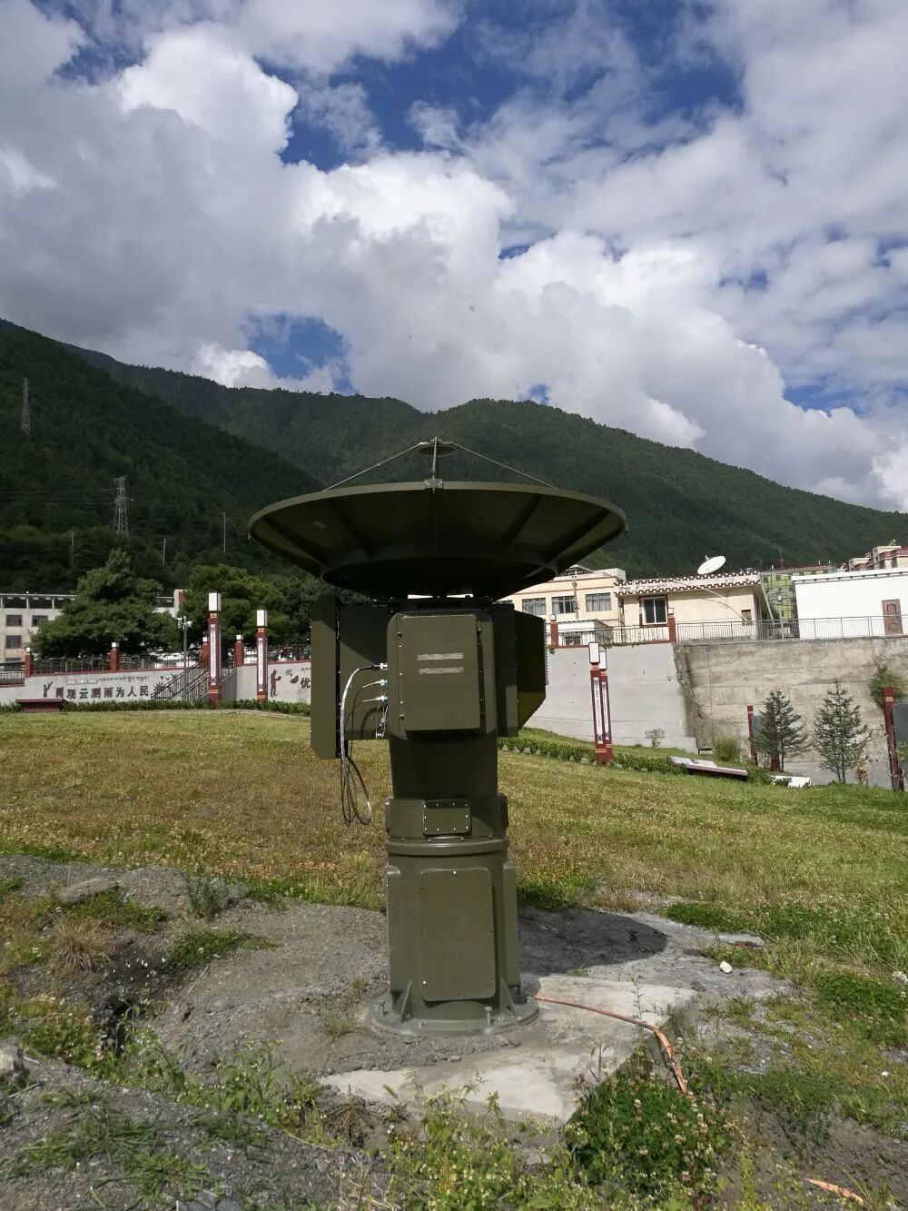 全国暴雨研究中心，探秘→