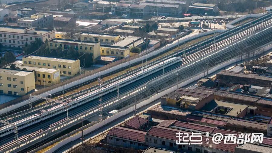 西安至延安高铁今日开通运营 中国高铁运营里程突破5万公里