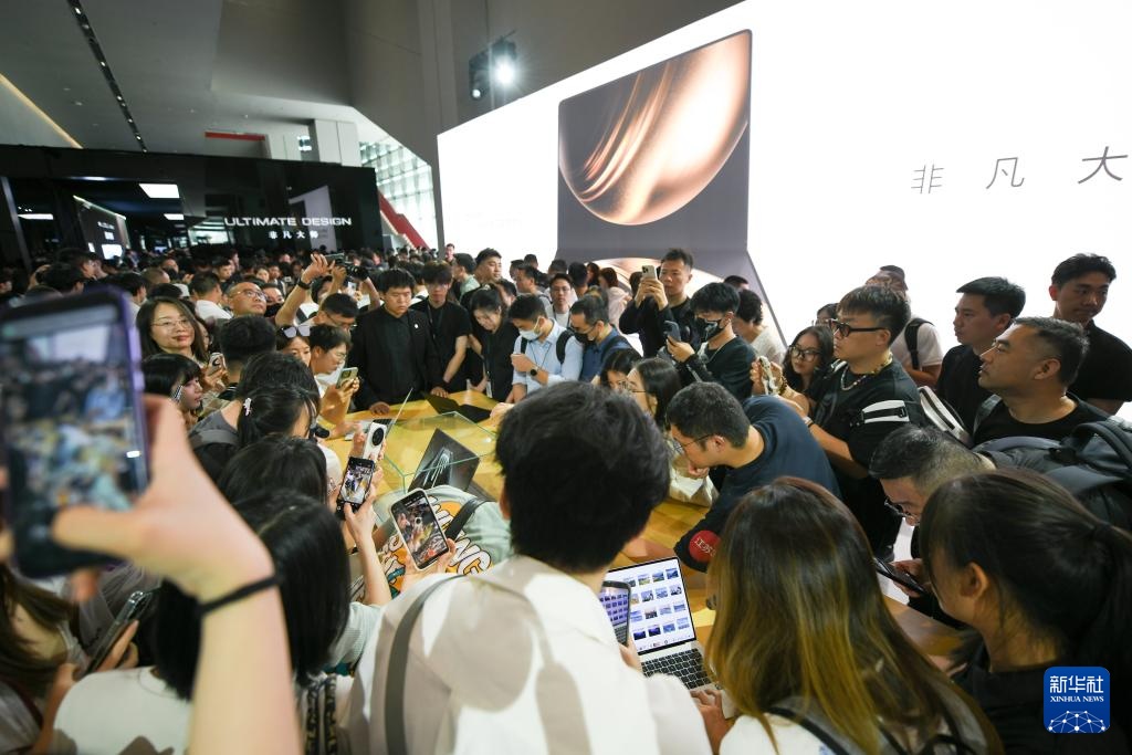 新华社出图·年度记忆丨闪耀世界的中国科技之光