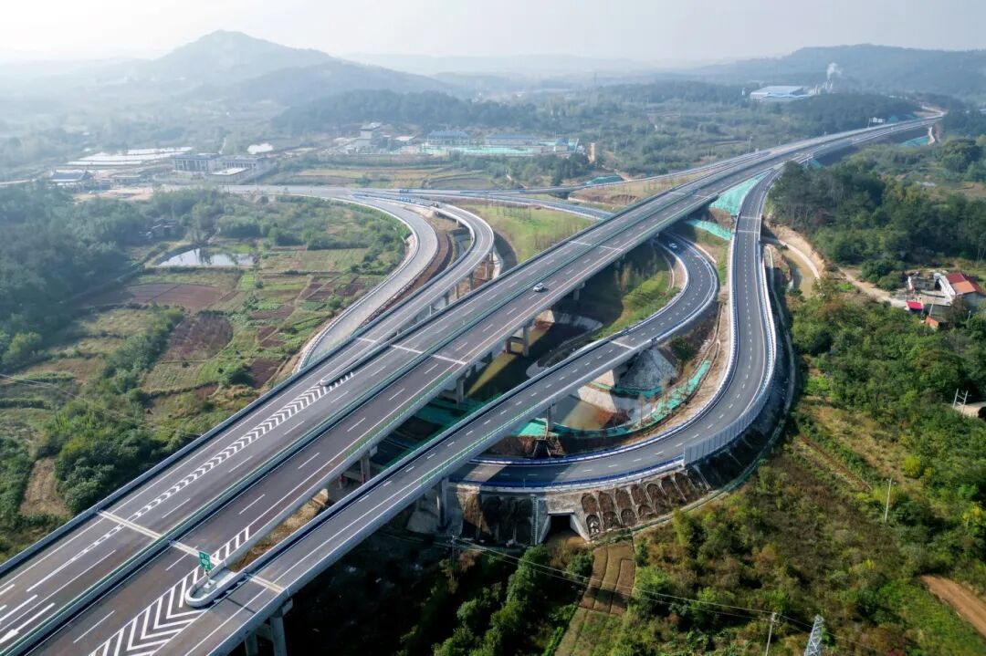 50分钟直达！随信高速今日通车