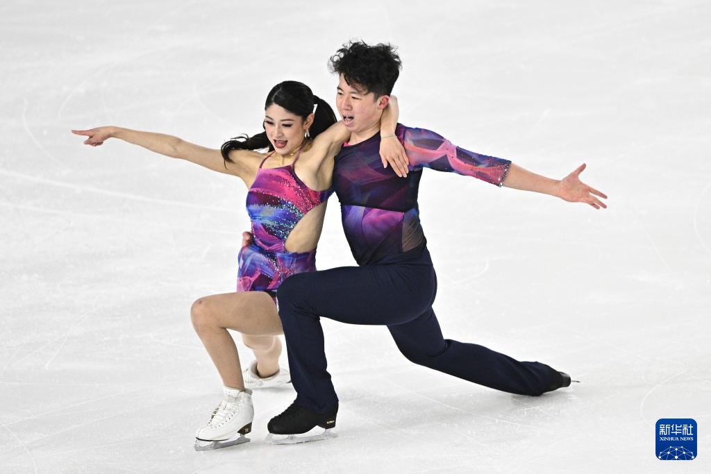全国花样滑冰锦标赛：冰舞韵律舞赛况