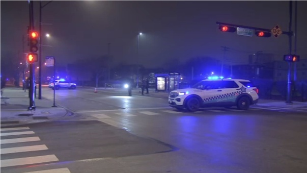 美国芝加哥圣诞夜发生多起枪击事件,致1死多伤 美国芝加哥圣诞夜发生多起枪击事件,致1死多伤