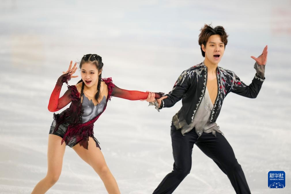 全国花样滑冰锦标赛：冰舞韵律舞赛况