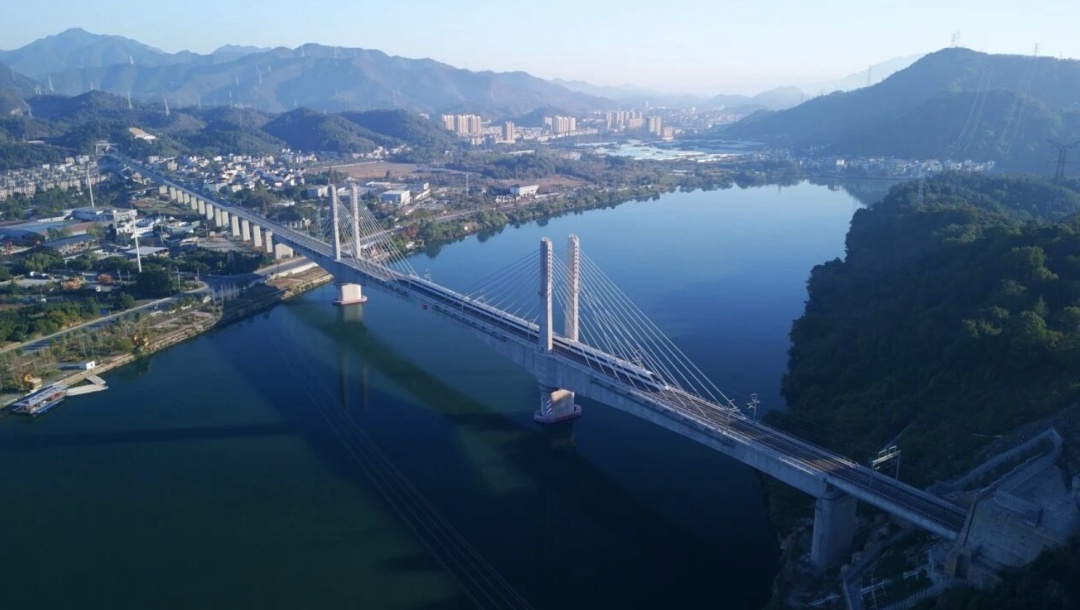 今日开通运营！中国高铁实现新突破