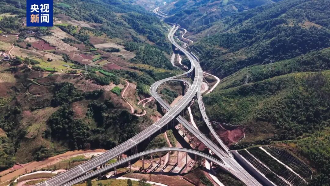 今天,多条高铁高速上新!有的提速3个半小时!看看有你那里吗→ 今天,多条高铁高速上新!有的提速3个半小时!看看有你那里吗→