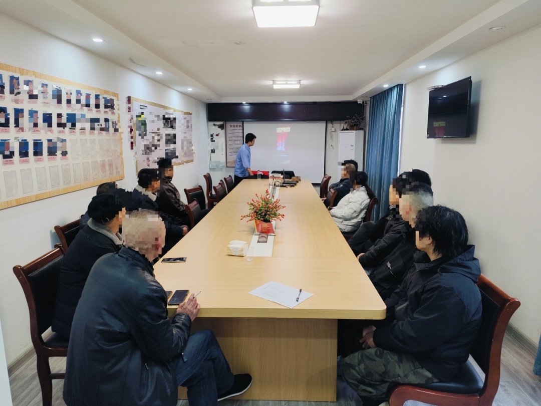 一通电话喊来30余人，专盯老板和居民！这种“召集电话”千万别信