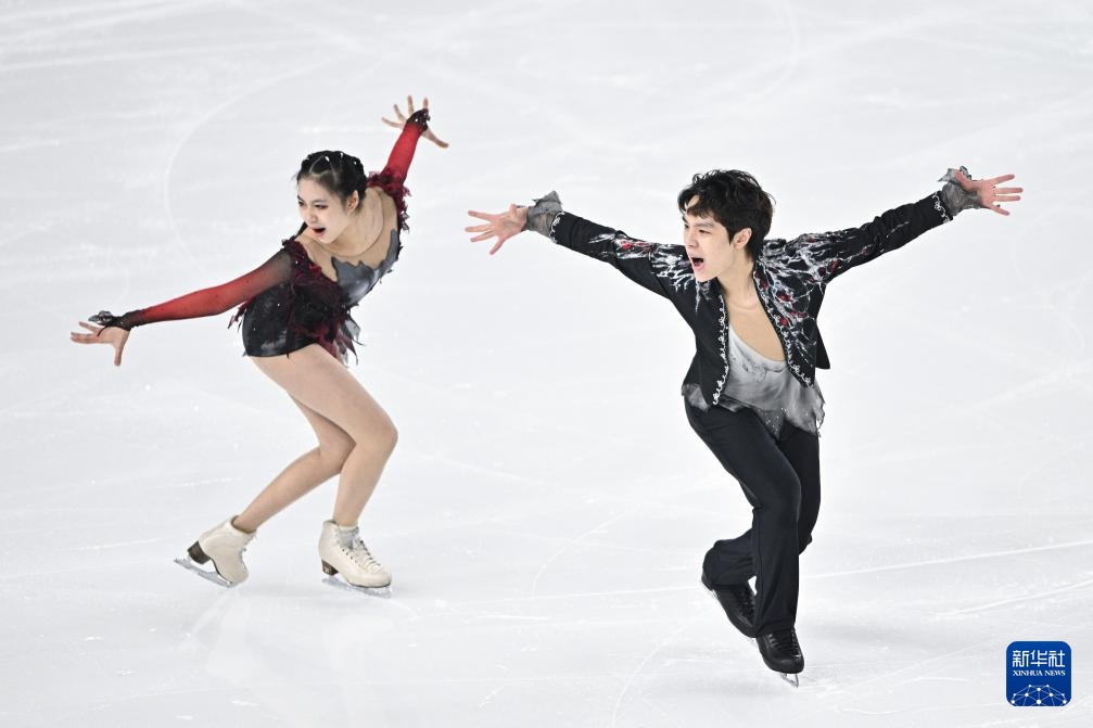 全国花样滑冰锦标赛：冰舞韵律舞赛况