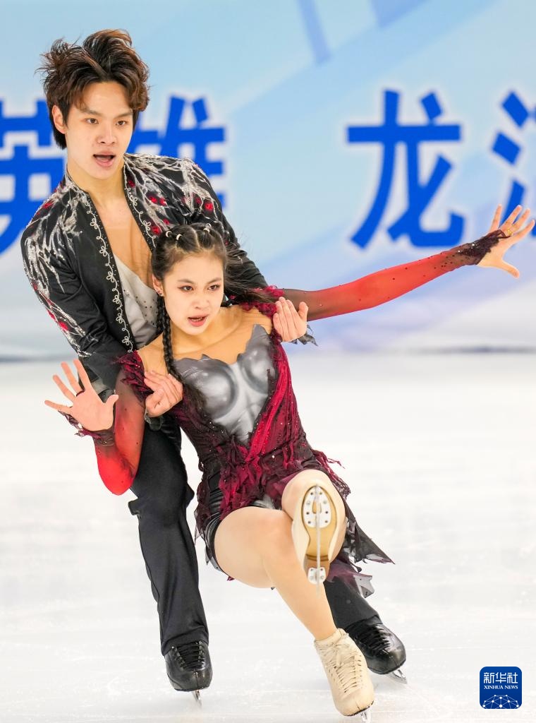 全国花样滑冰锦标赛：冰舞韵律舞赛况