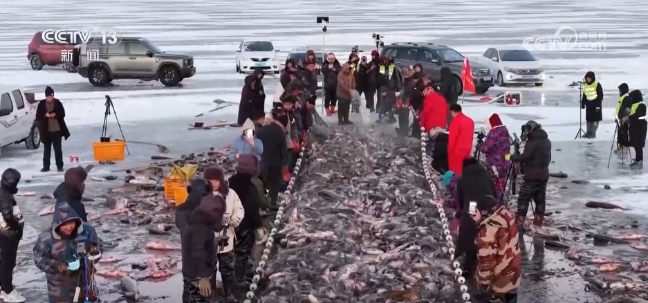 节日消费旺+市场活力足 元旦将至各地消费市场热潮涌动