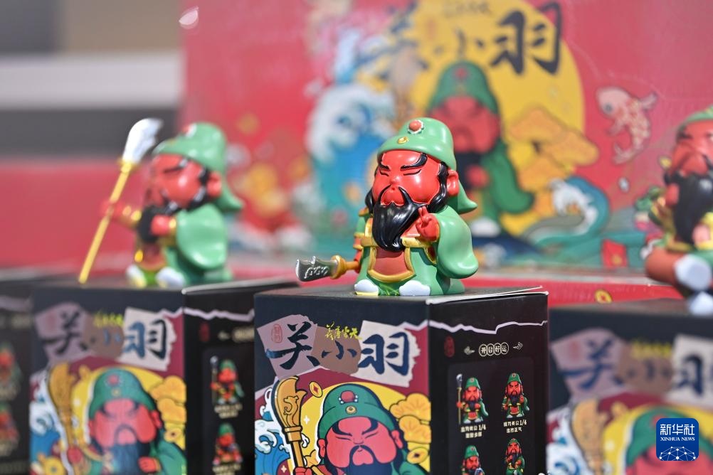 新华社出图·年度记忆丨国风浩荡 国潮破圈