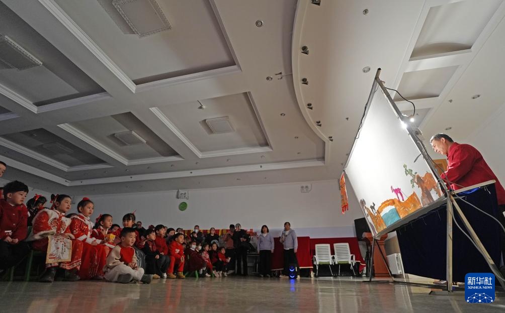 非遗传承 萌宝迎新年