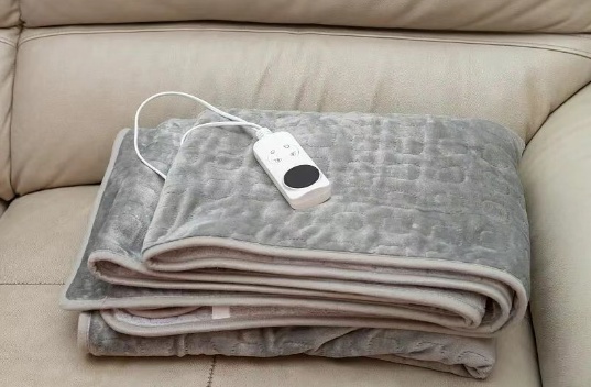 电热毯别开整夜 当心“烙”出烫伤