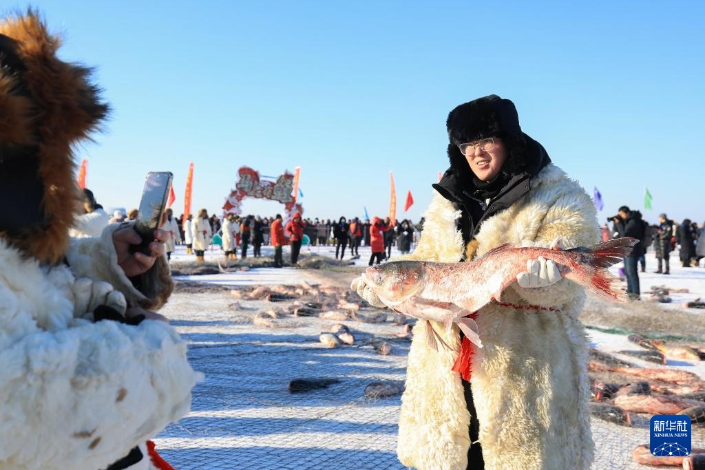 大庆杜尔伯特蒙古族自治县第九届冰雪渔猎那达慕启幕