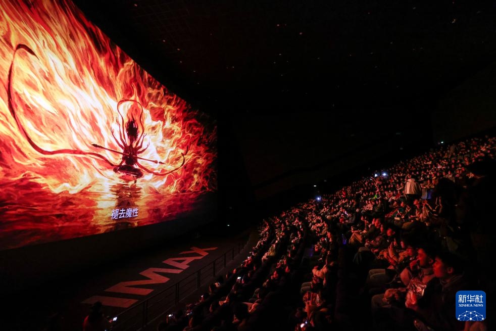 新华社出图·年度记忆丨国风浩荡 国潮破圈