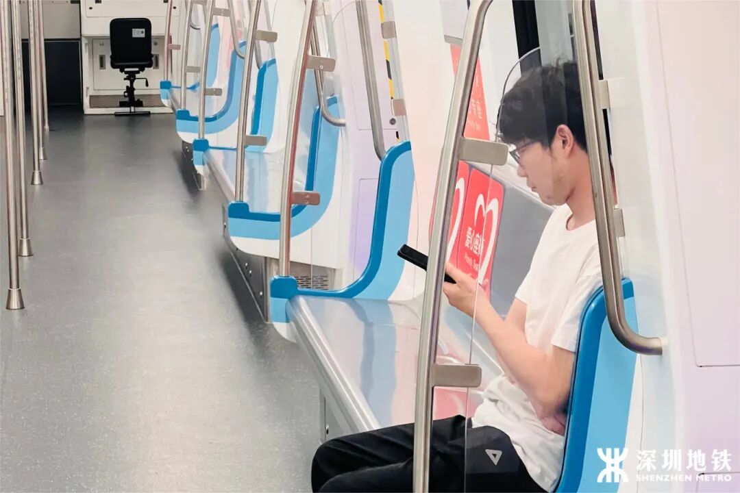 为什么只有地铁的座位是竖着的？