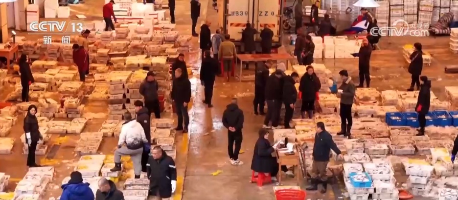 节日消费旺+市场活力足 元旦将至各地消费市场热潮涌动