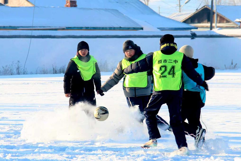 父母没“雪假”，孩子怎么玩？