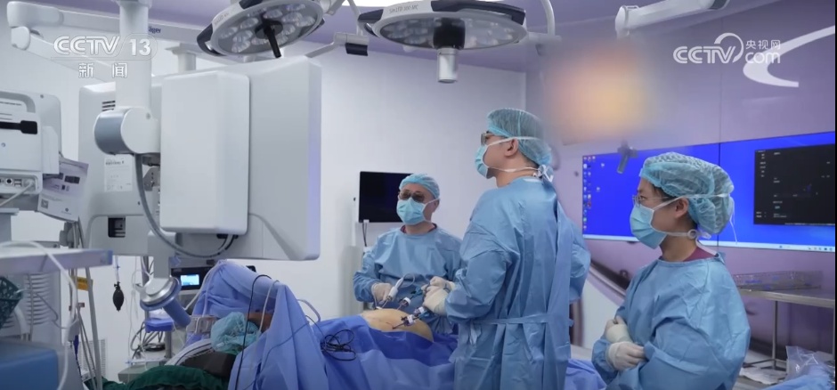 医疗低空物流探索向更多元场景拓展 新兴“空中生命线”破解院内物流难题