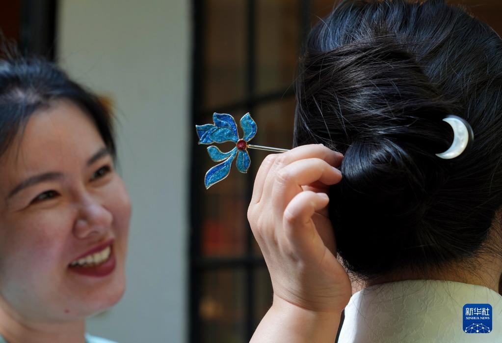 新华社出图·年度记忆丨国风浩荡 国潮破圈