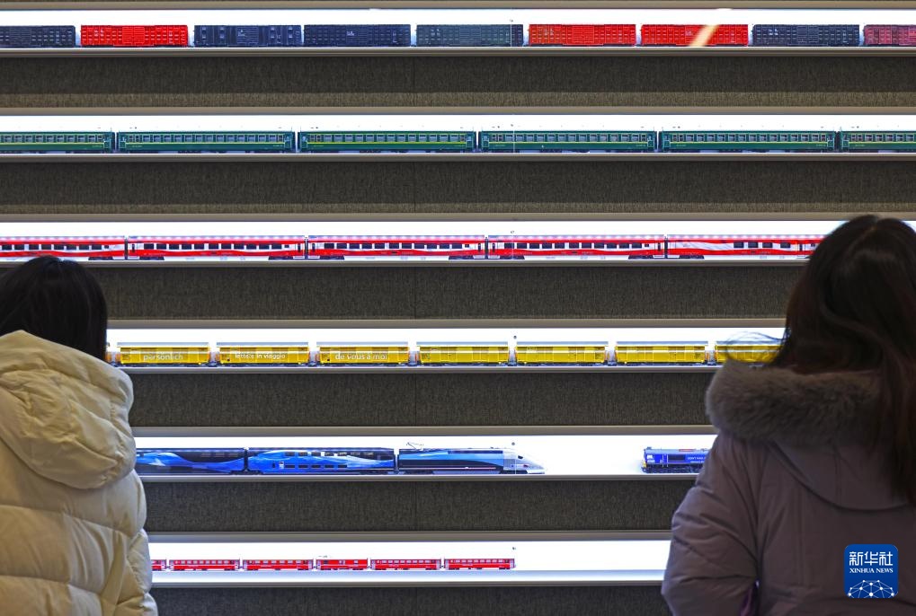 “铁路微缩世界”亮相上海市群艺馆