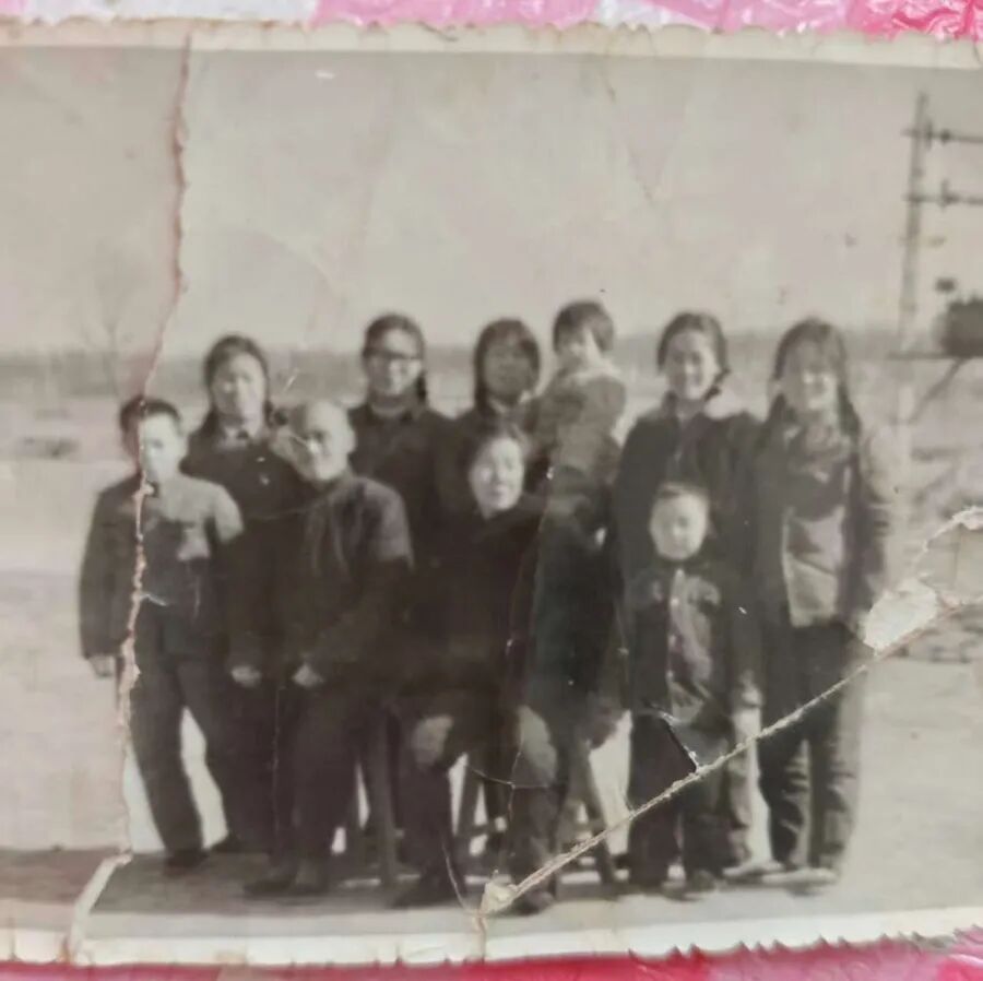 21岁女孩为103岁太爷爷写书，找回祖辈的青春与爱情