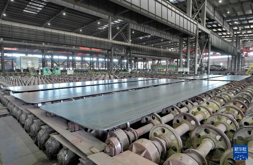 河北唐山海港：临港经济蓬勃发展