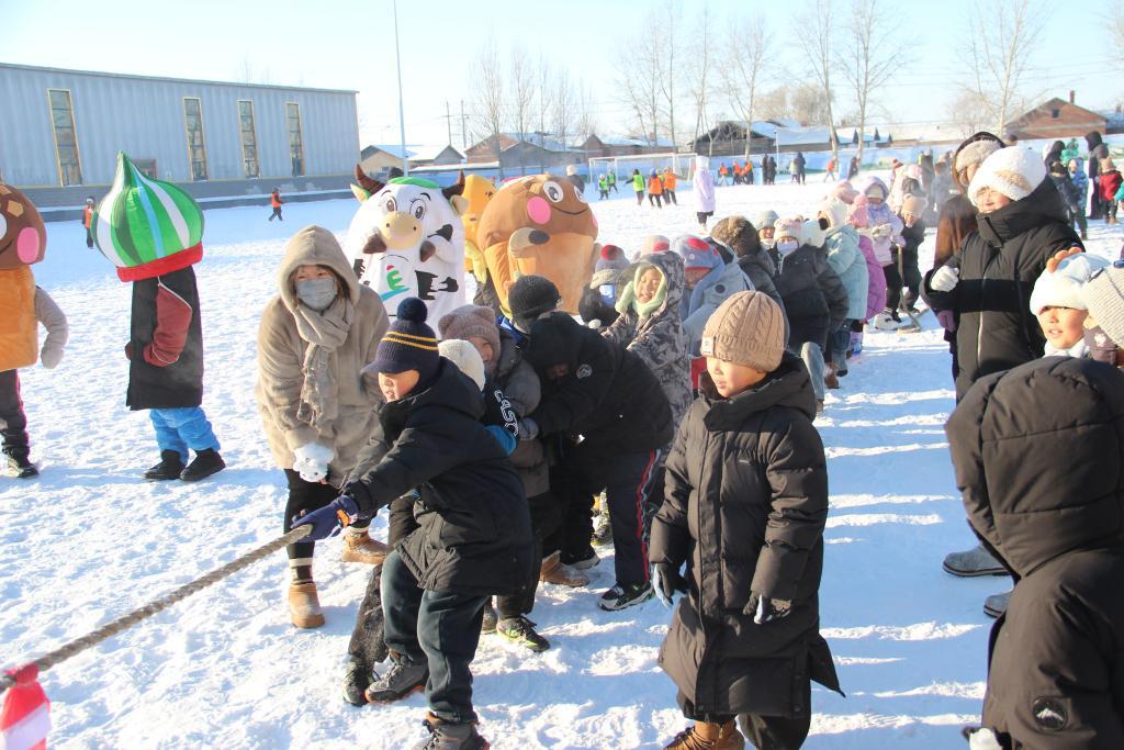 父母没“雪假”，孩子怎么玩？
