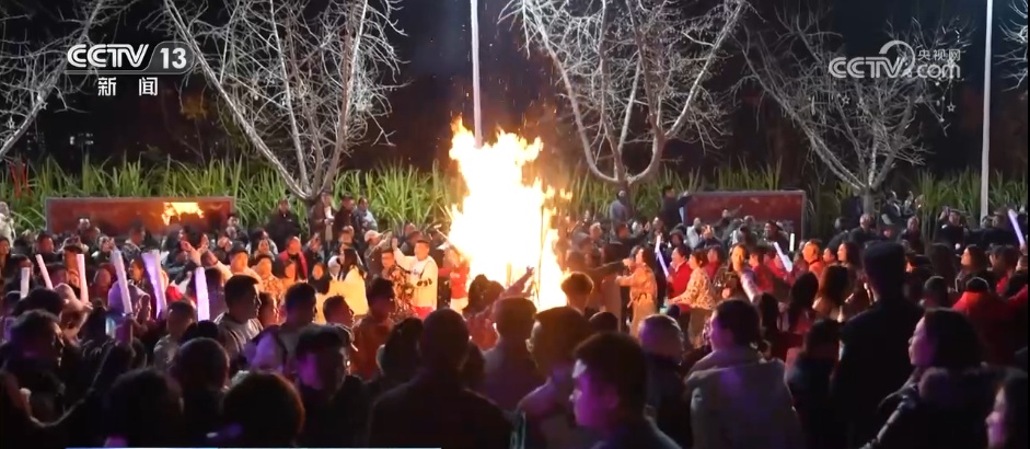 各地特色活动精彩纷呈 “非遗民俗+文旅消费”拉满节日氛围感