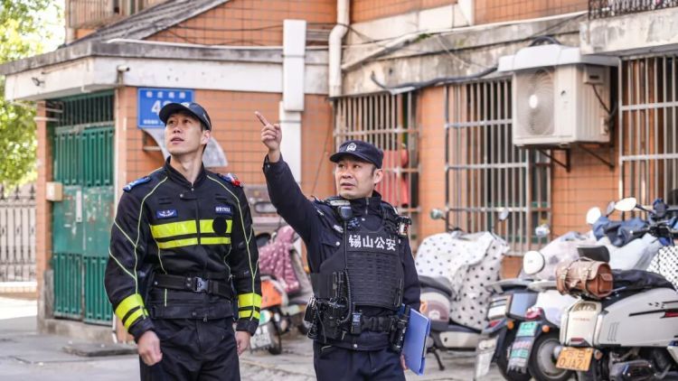 无畏逆行，他挽回了33条生命！