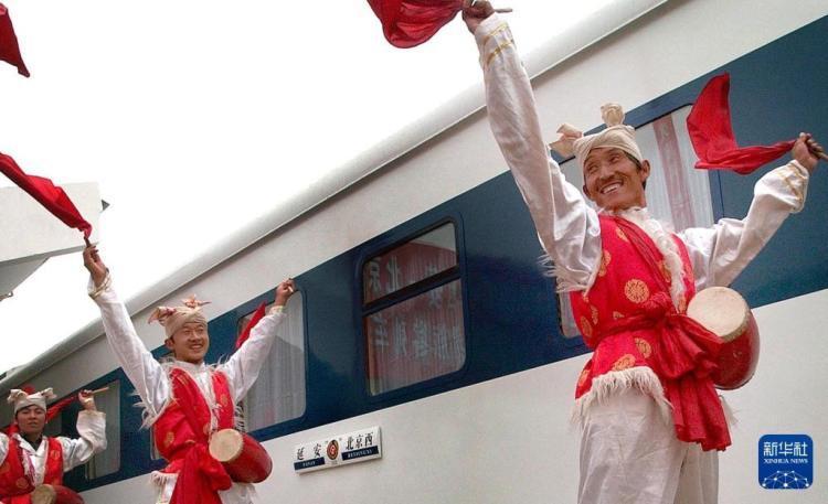 时光相册丨从信仰之路到幸福路的跨越