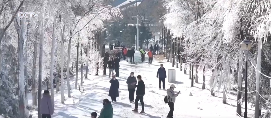 各地特色活动精彩纷呈 “非遗民俗+文旅消费”拉满节日氛围感