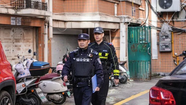 无畏逆行，他挽回了33条生命！