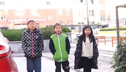 怒赞！平均9岁，她们仨救了一整栋楼！