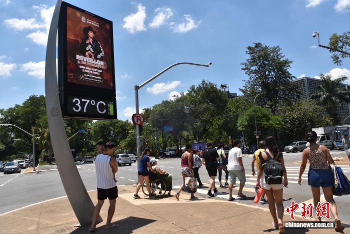 热浪侵袭巴西 &nbsp;“凉宠”商品走俏