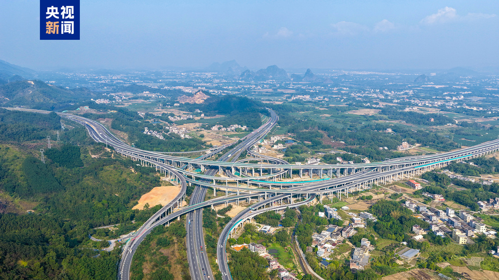 广东阳信高速今日通车 半年内车辆免费通行