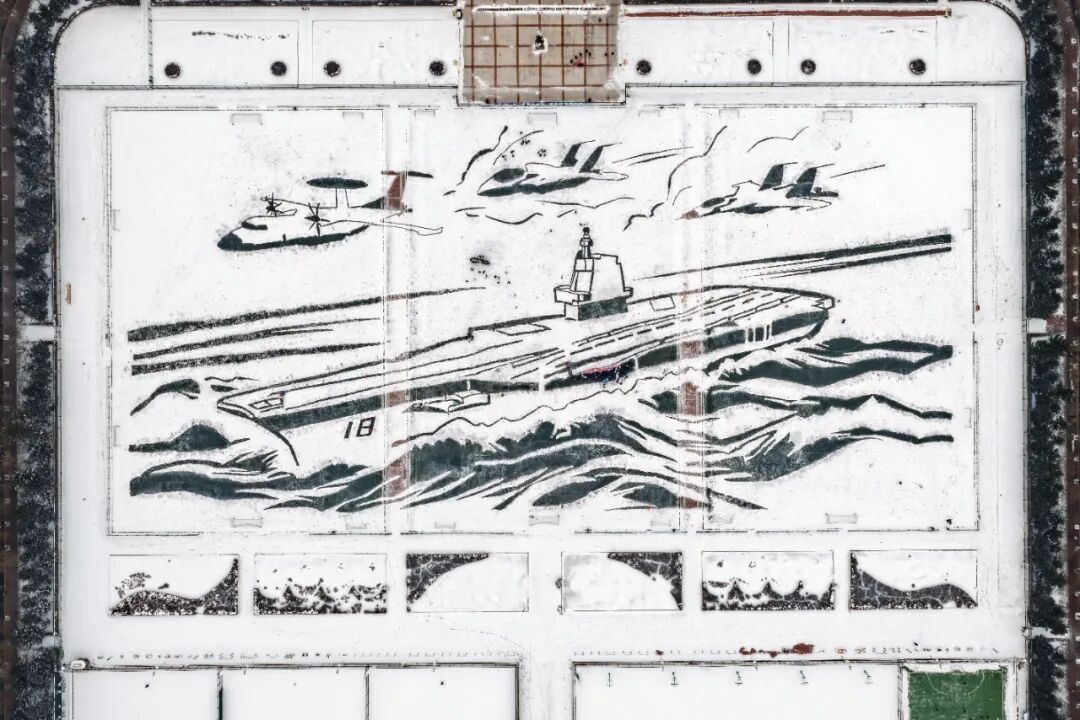 热“雪”铸舰！哈工程千余学子冰雪中“建造航母”，助“雪舰”航行7年