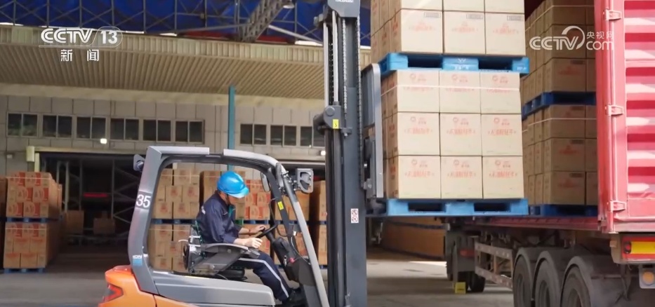 港口→工厂→仓库 “聪明”供应链丰富大湾区“双节”餐桌