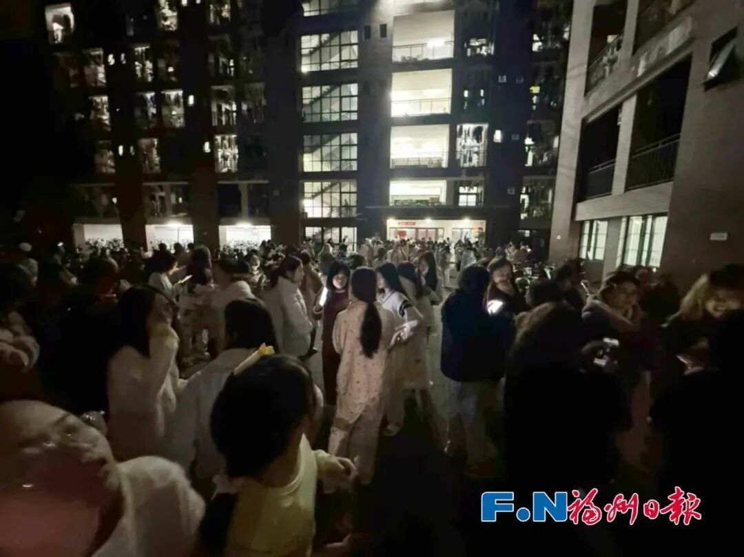 突发地震，福州好多人连夜跑下楼！手机地震预警功能这样开启！