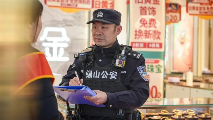 无畏逆行，他挽回了33条生命！