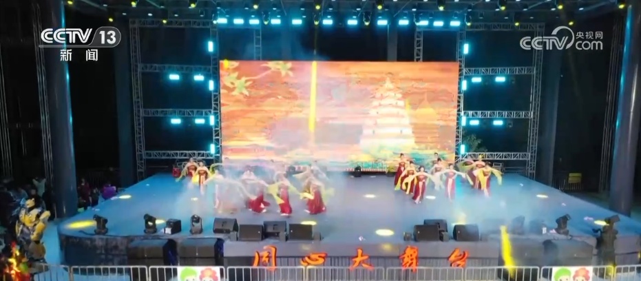 各地特色活动精彩纷呈 “非遗民俗+文旅消费”拉满节日氛围感