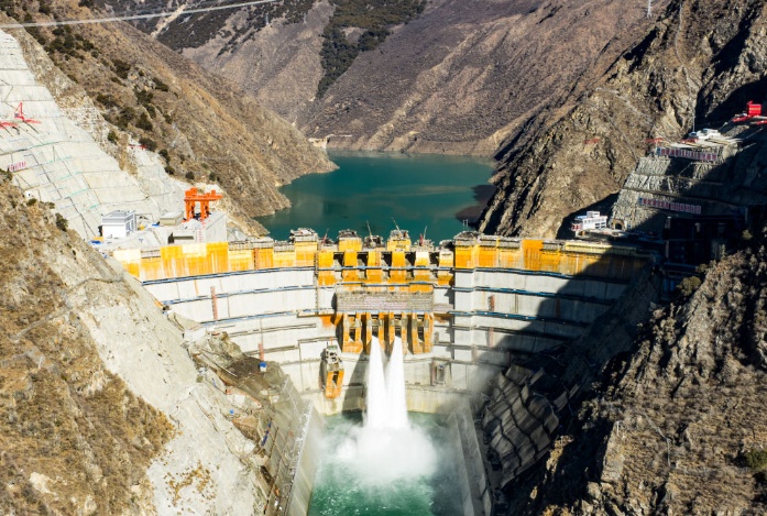 首批机组投产发电！在川重大工程迎新进展→