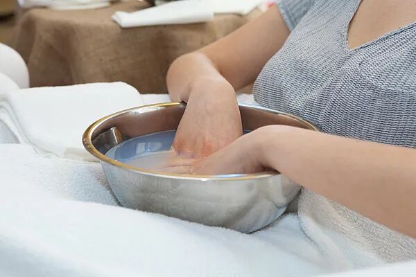 不要拔！不要拔！有人因此进急诊、拔甲、截肢！